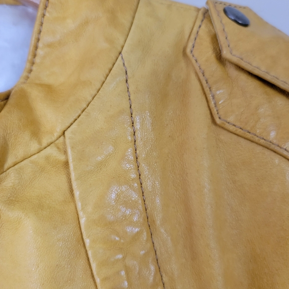 Danier Womens Mustard Yellow Leather Moto Jacket - Picture 8 of 10
